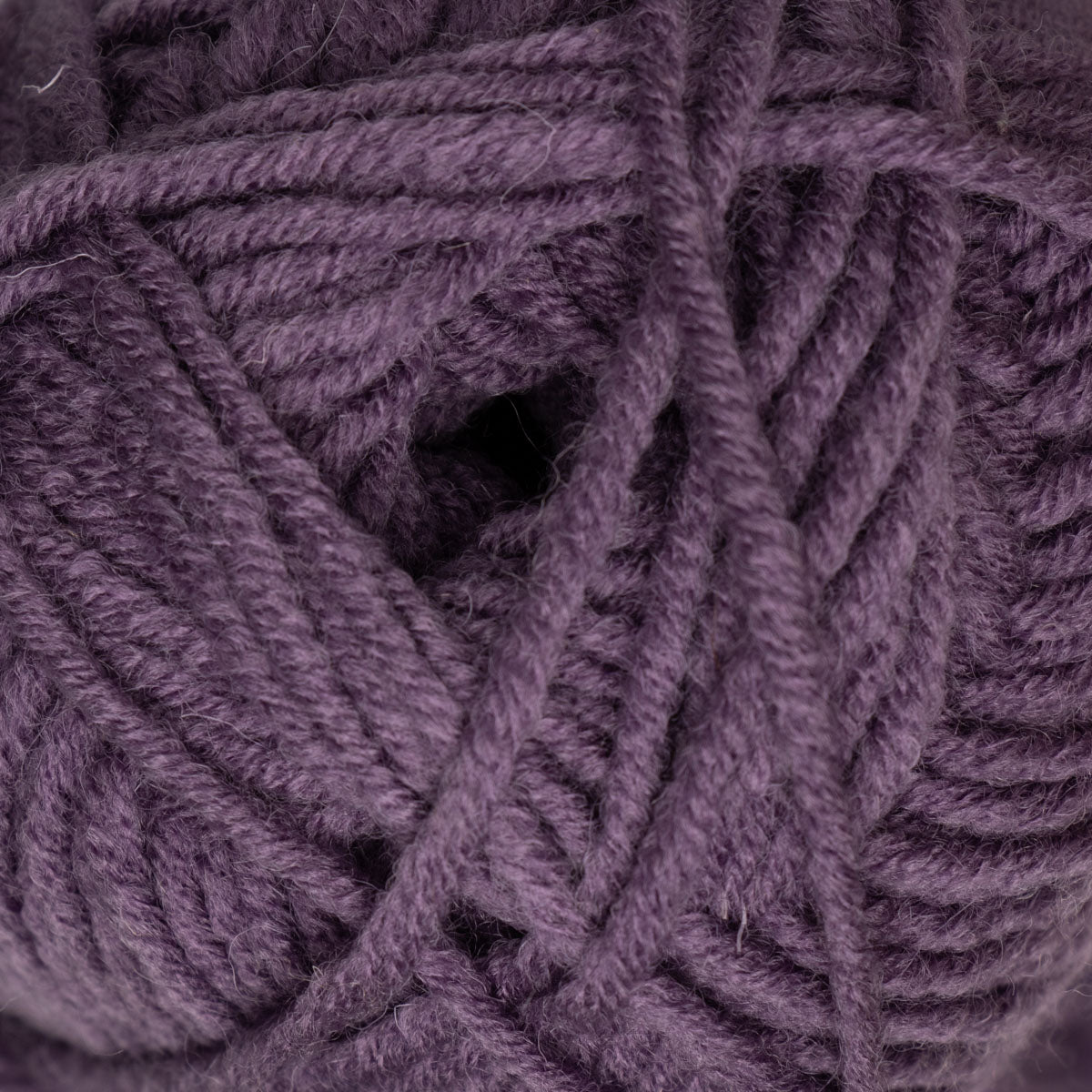 Light Wool Dark Lilac | The Yarn Lovers